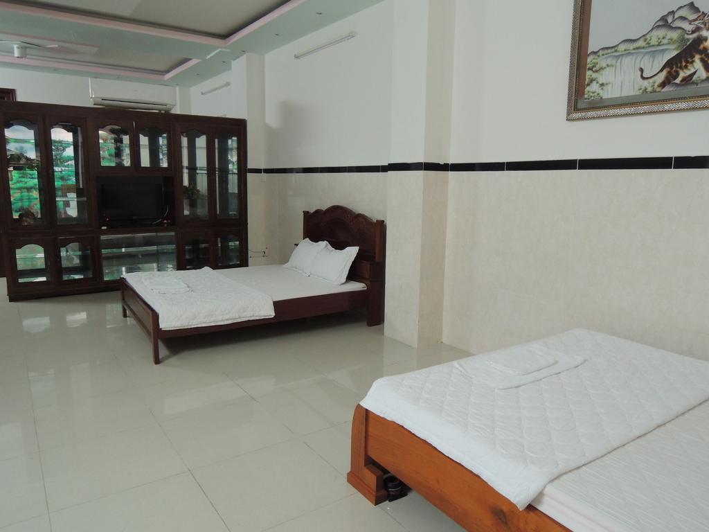 Hung Hieu Hotel My Tho Room photo
