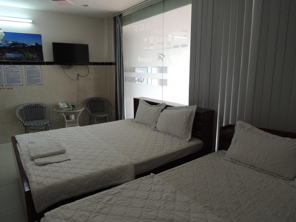 Hung Hieu Hotel My Tho Room photo